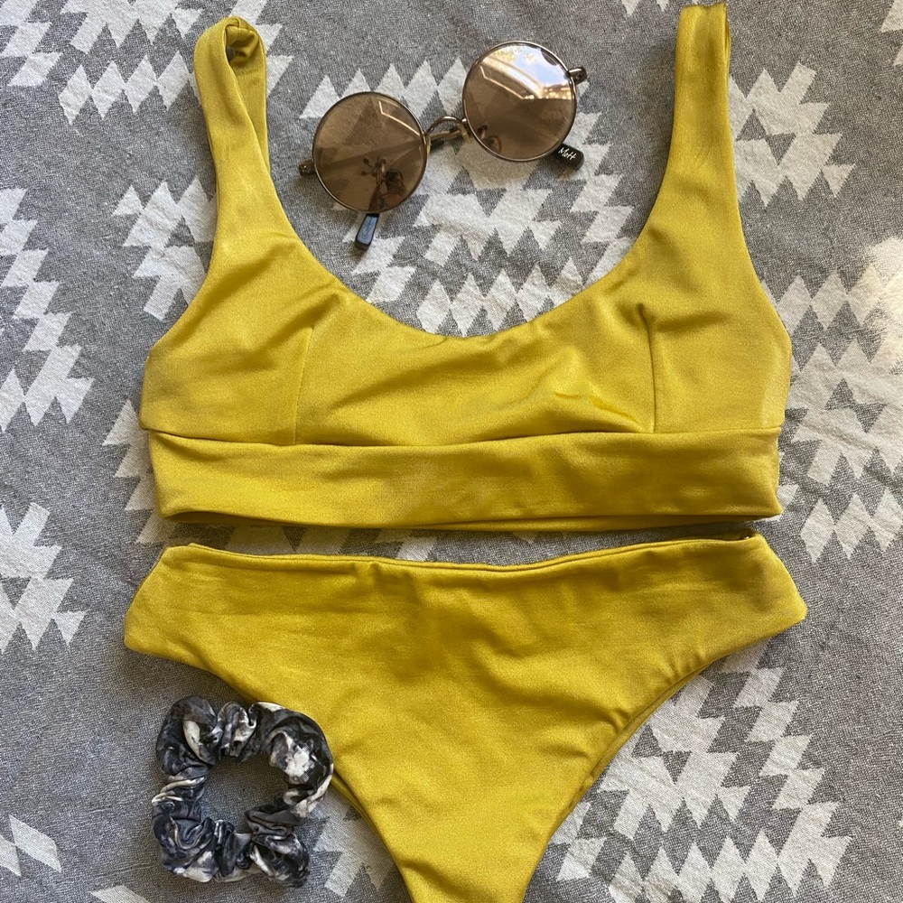 Indah Bikini
